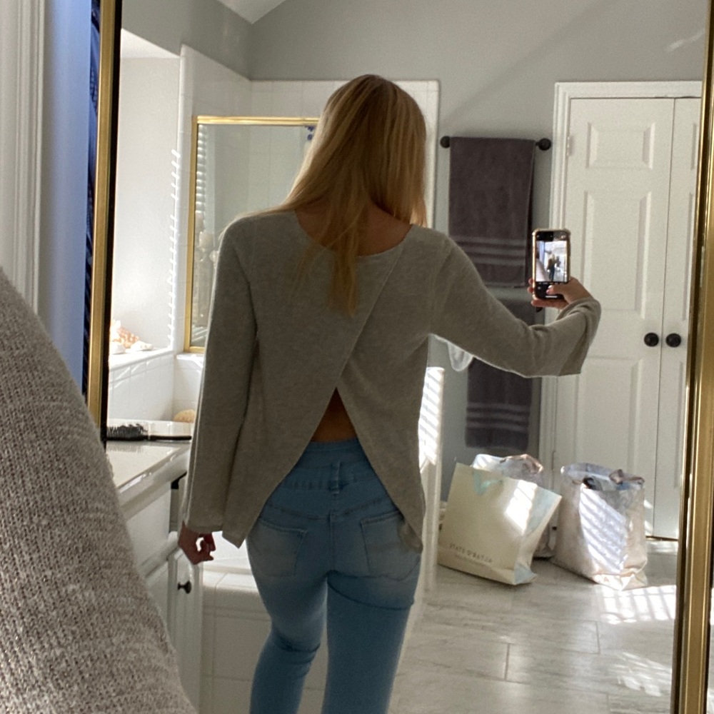 Abercrombie & Fitch Open Back Sweater